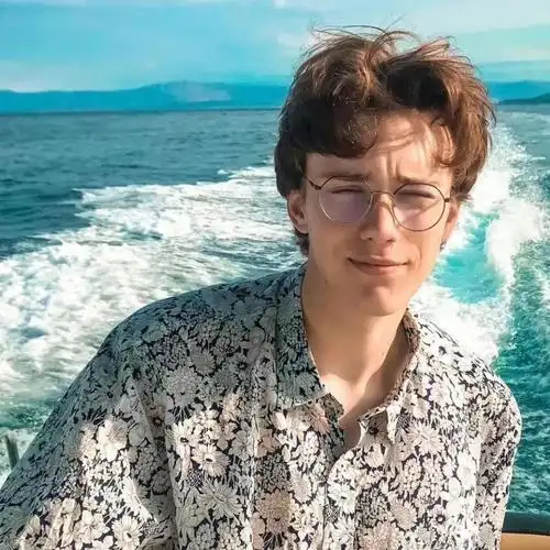 6686体育中级作者Bridget