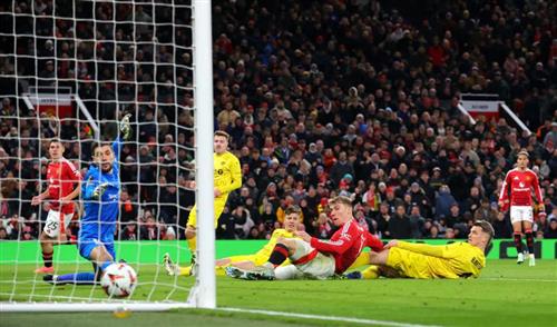 Manchester United đấu với Bodo Grimmt