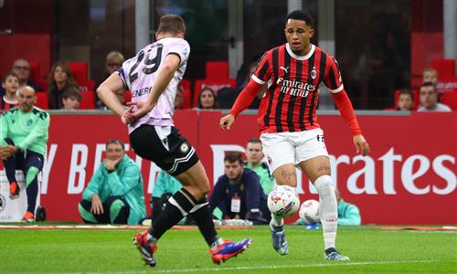 AC Milan đấu với Udinese