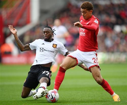 Nottingham đấu với Manchester United