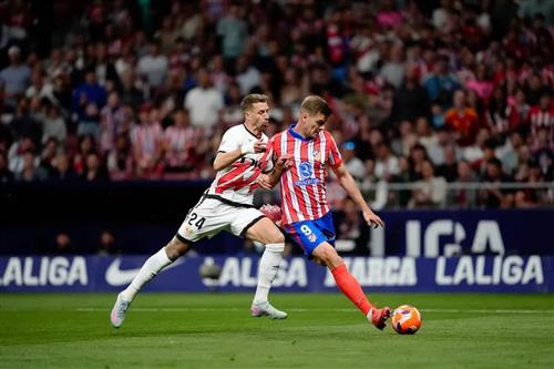 Atletico Madrid đấu với Rayo Vallecano