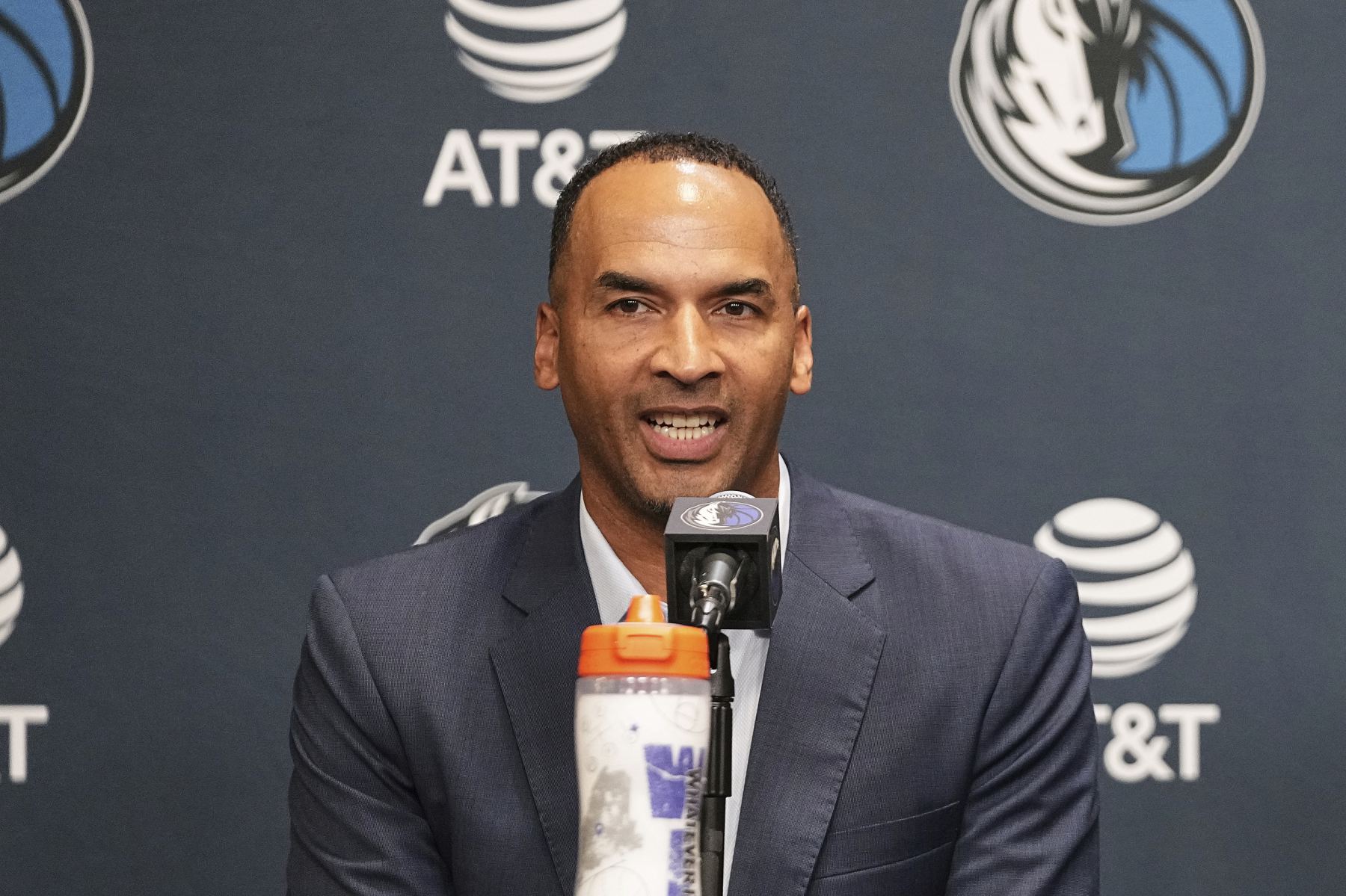 Doncic về việc sa thải Harrison: Hiện tại tôi đang tập trung vào Lakers