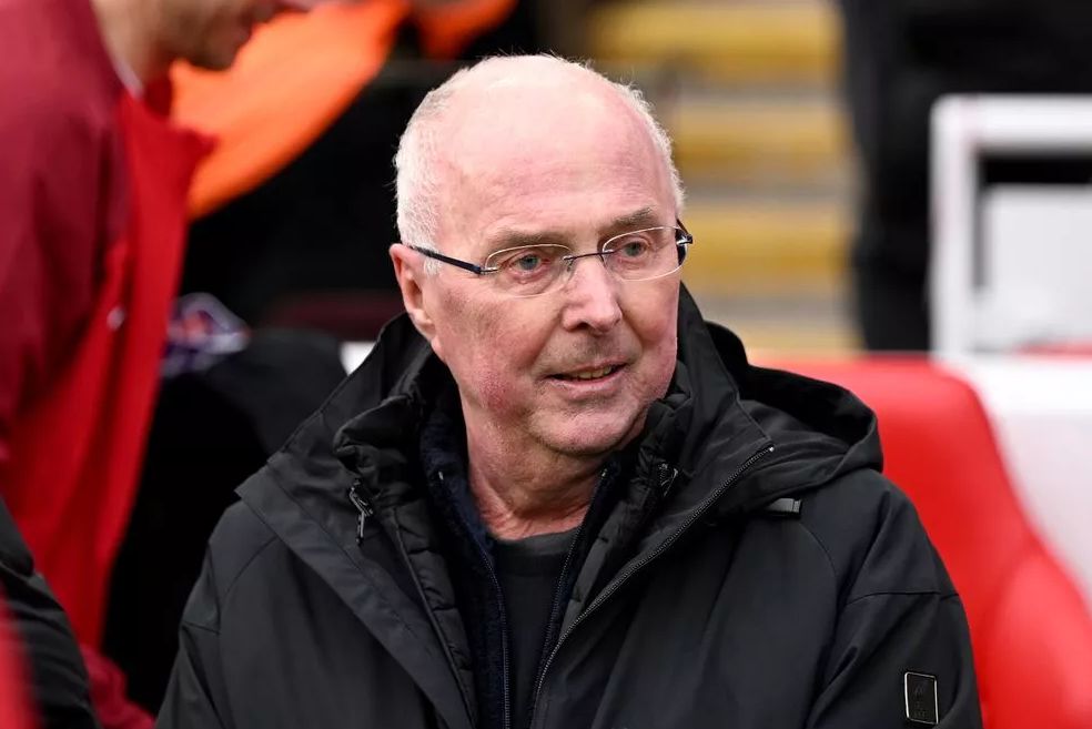 Truyền thông Anh: Cố HLV Thụy Điển Eriksson gánh khoản nợ khổng lồ, gia đình ông buộc phải bán biệt thự để trả nợ.