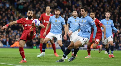 Manchester City đấu với Liverpool
