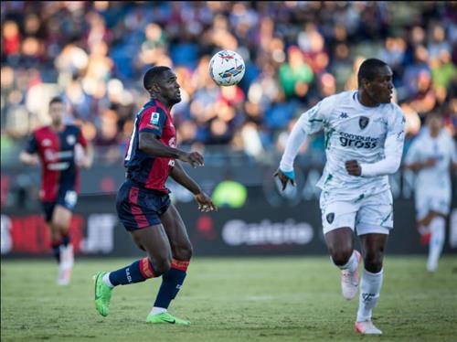 Cagliari đấu với Empoli