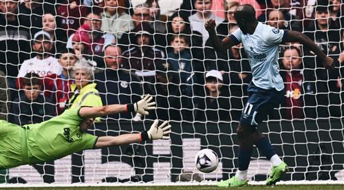 Aston Villa đấu với Brentford