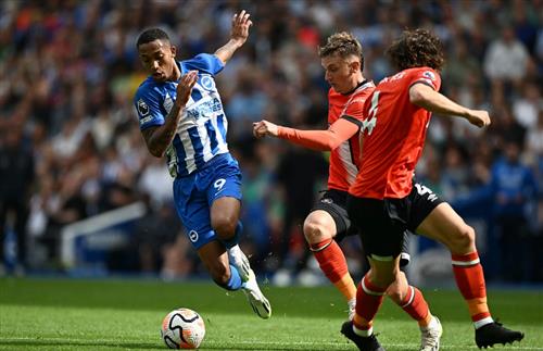 Thị trấn Luton vs Brighton