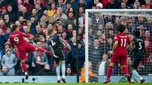 Liverpool đấu với Arsenal