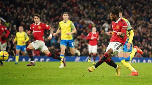 Nottingham đấu với Manchester United
