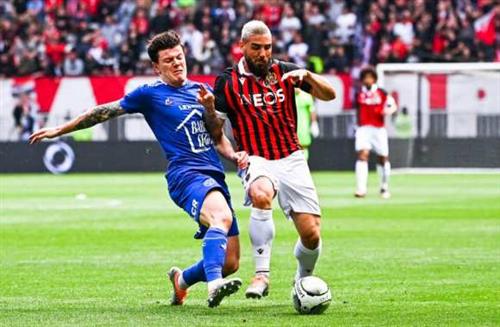 Nice đấu với Troyes