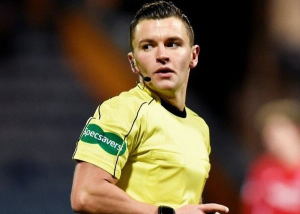 Chính thức: Trọng tài người Scotland Walsh bắt chính trận Türkiye vs Bulgaria