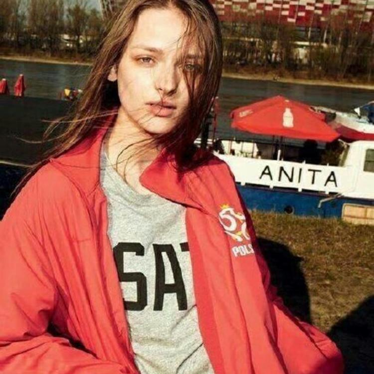 6686体育铁牌作者Archie